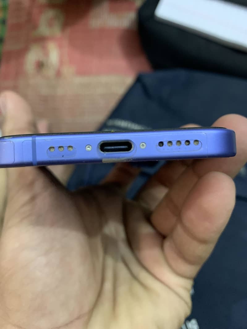 Apple iPhone 16 3