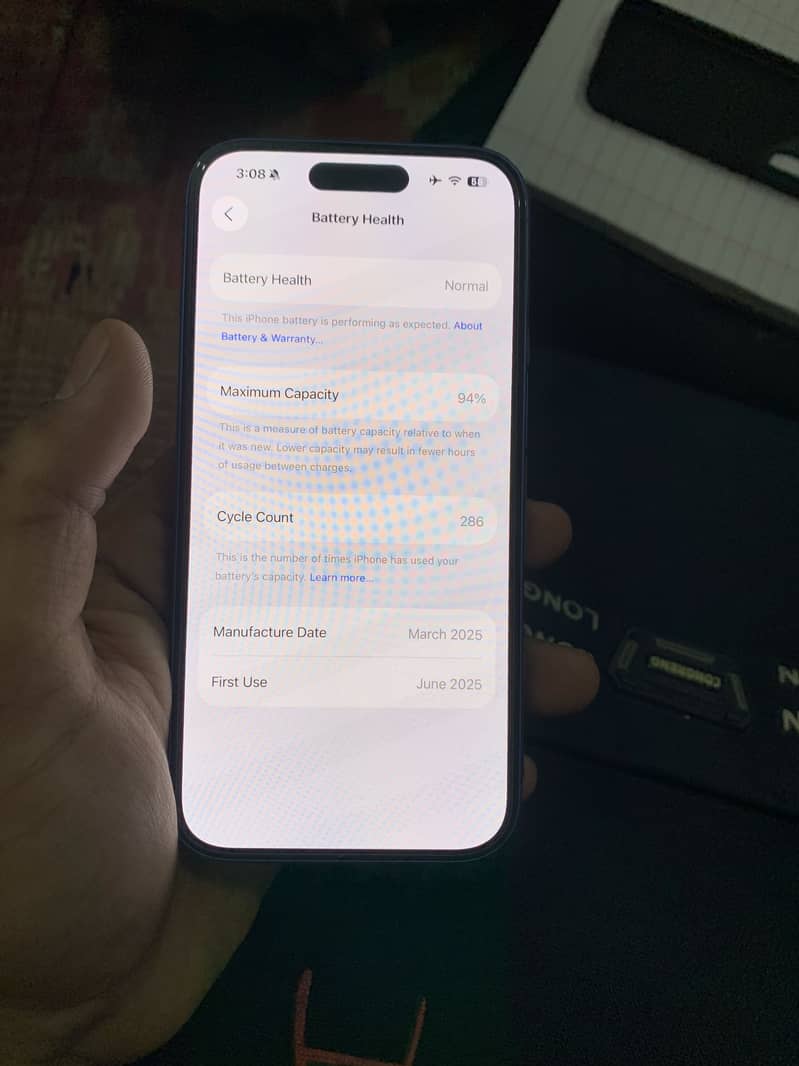 Apple iPhone 16 6