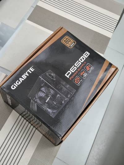 Gigabyte P650B with box