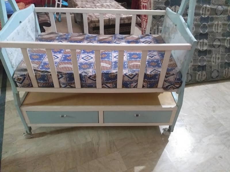 baby cot 2