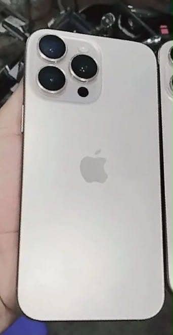 Apple iPhone 16 Pro Max