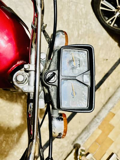 Honda CG 125 2025 model just like new for urgent sale