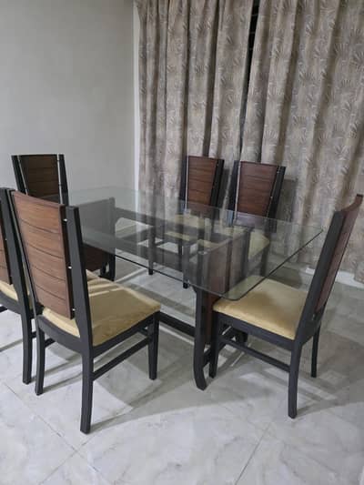 dining table with 06 chairs