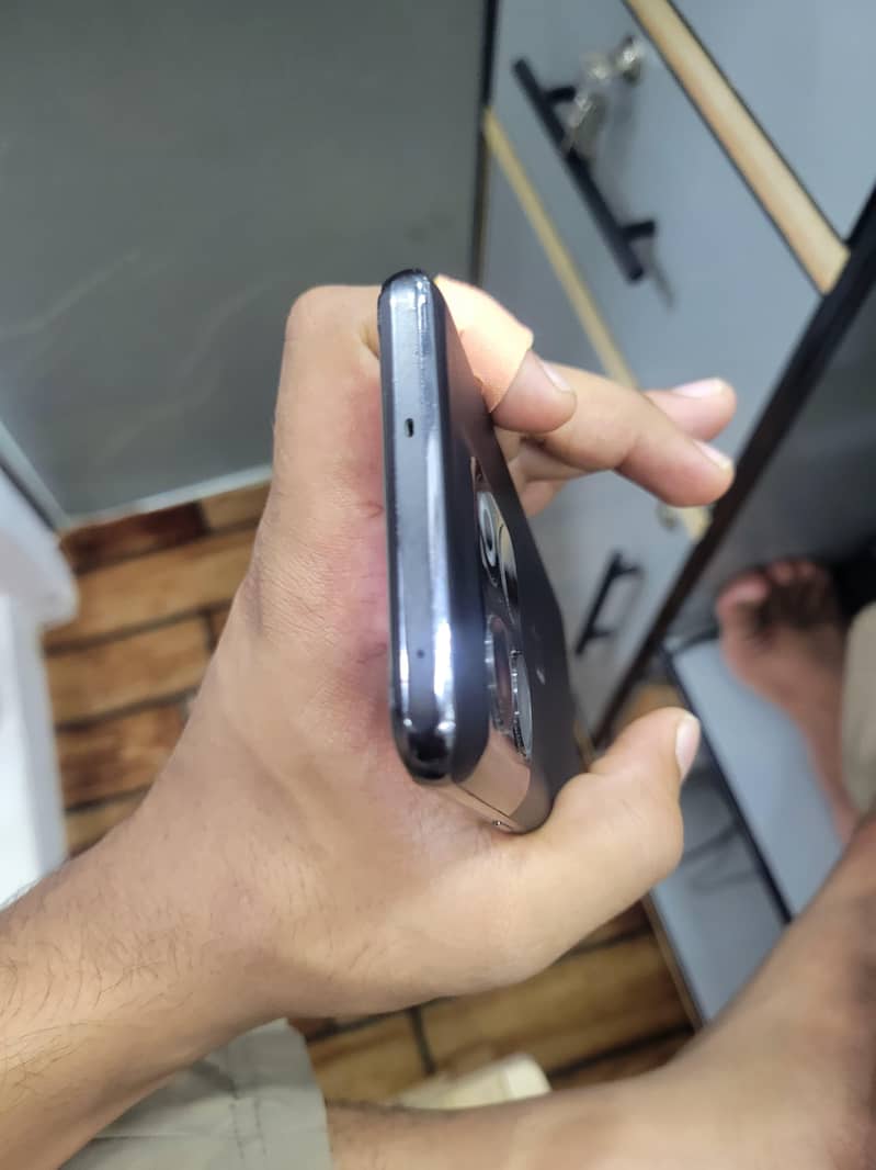 One Plus 10T 4