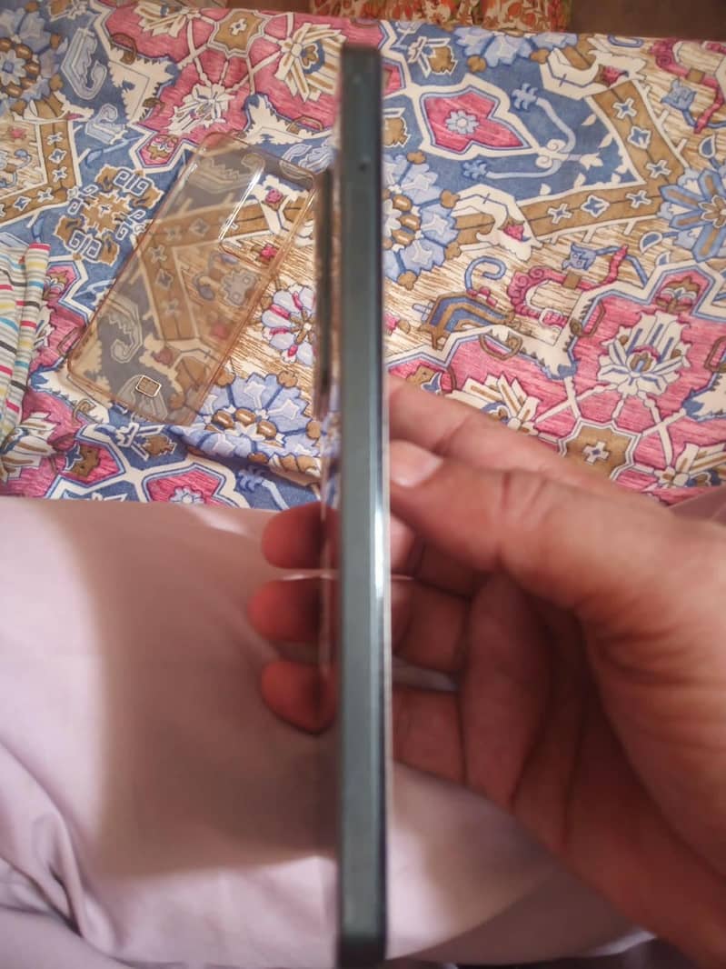 Realme C71 3