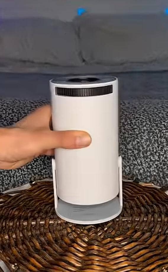 HY300 Pro+4k Mini Projector 2