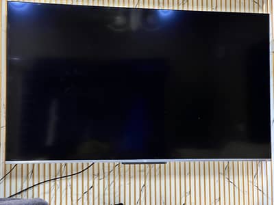 TCL LCD IN A VERY GOOD CONDITION 55 inch display