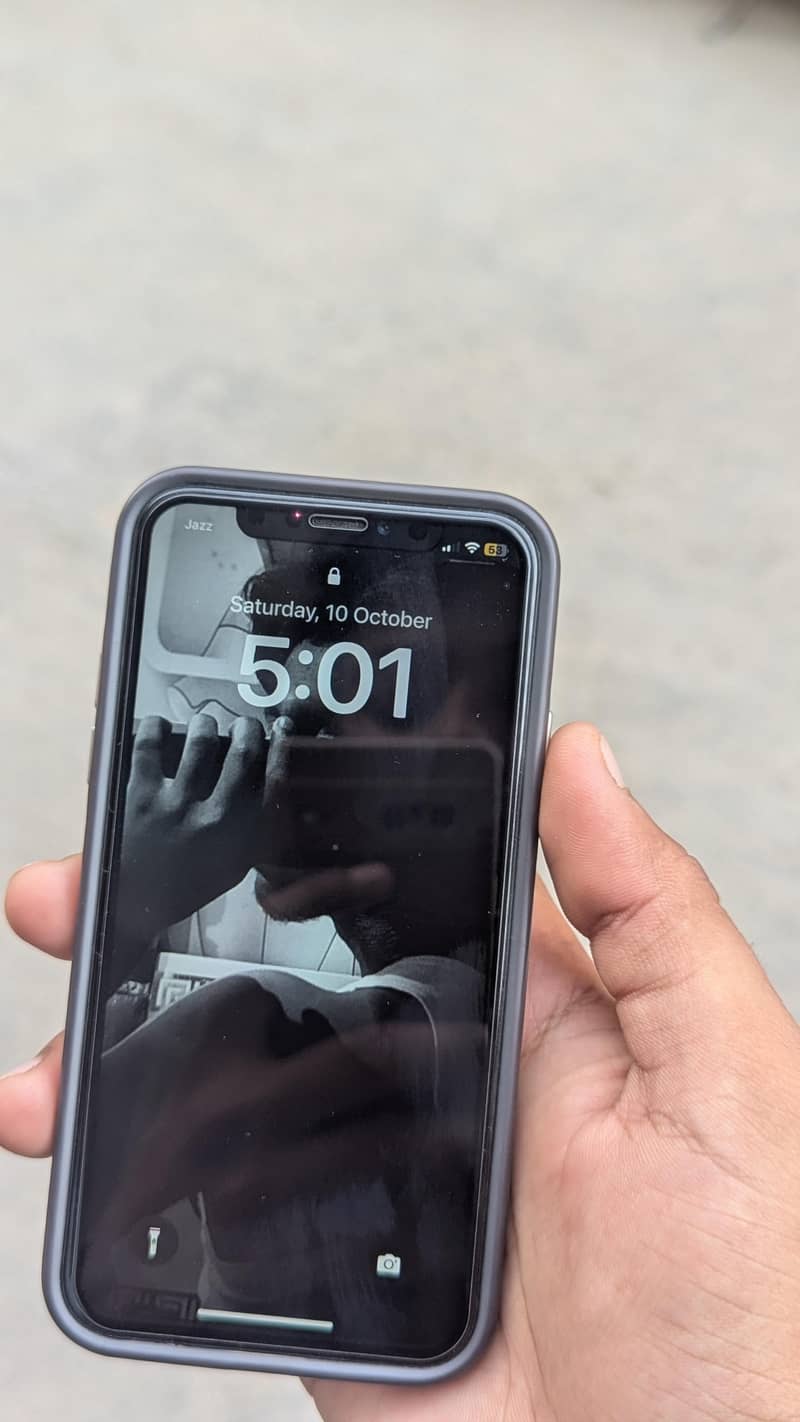 Apple iPhone XS 3