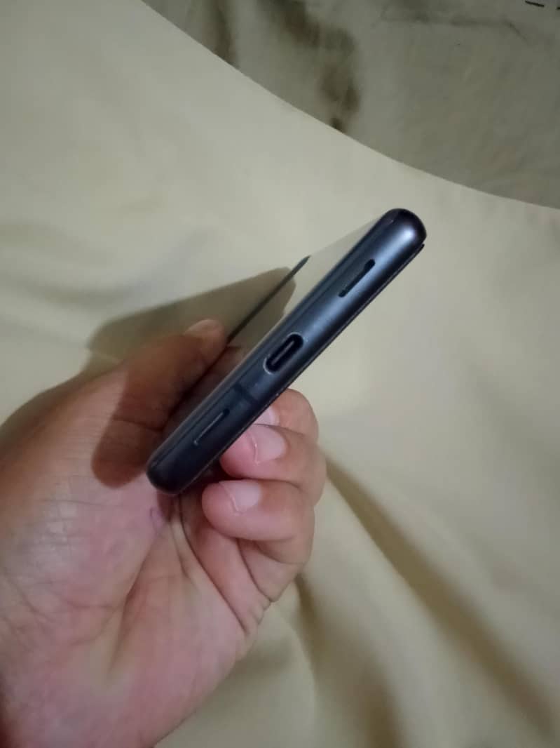 Google Pixel 7a 5