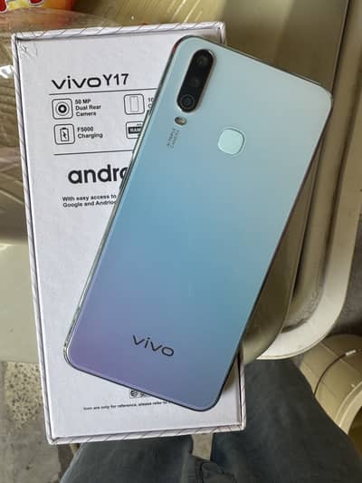 Vivo Y17 8/256 with box