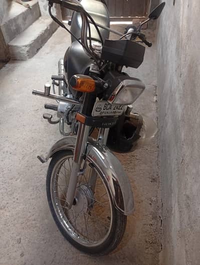 Honda CD 70 original new colour 10/10 condition