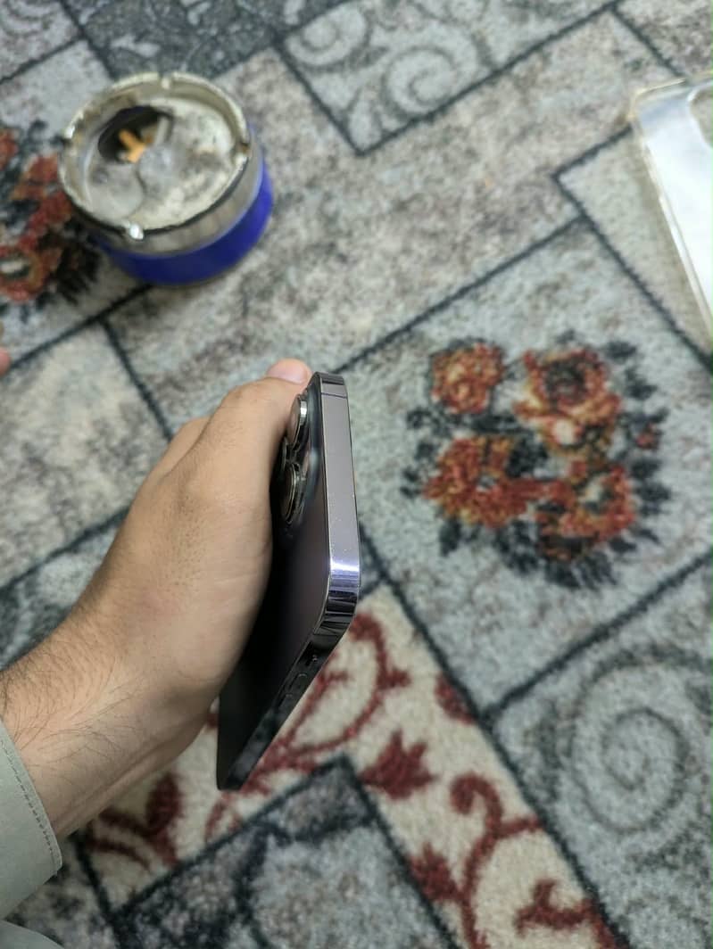 Apple iPhone 14 Pro Max 6