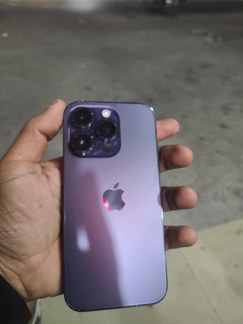 Apple iPhone 14 Pro 0