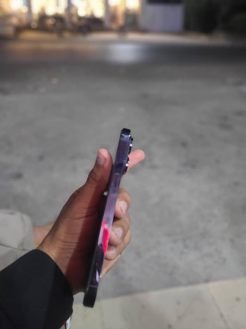 Apple iPhone 14 Pro 2
