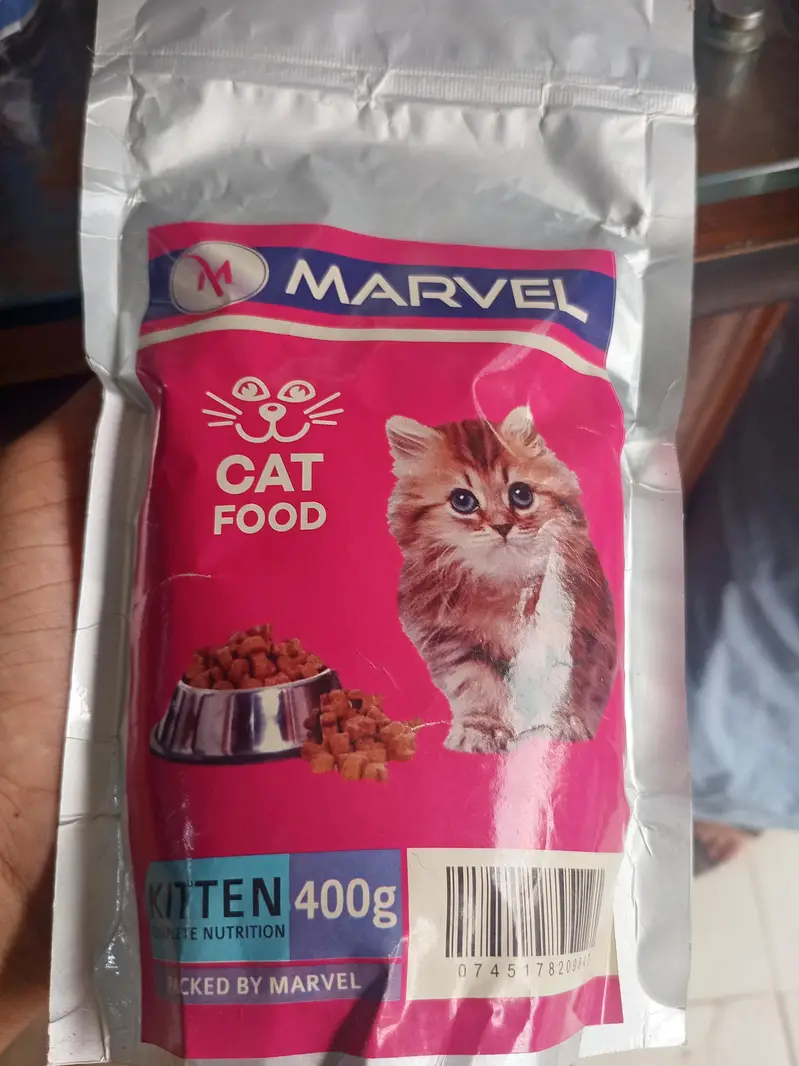cat food — photo 4