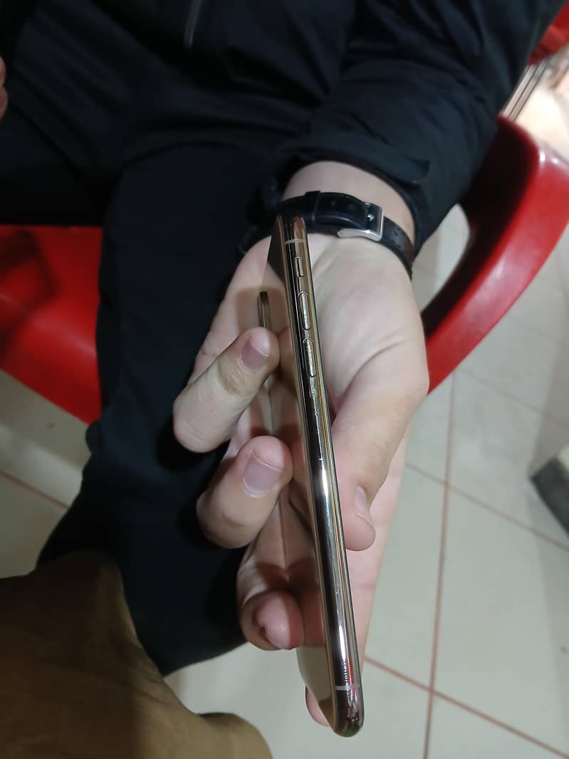 Apple iPhone xs 2