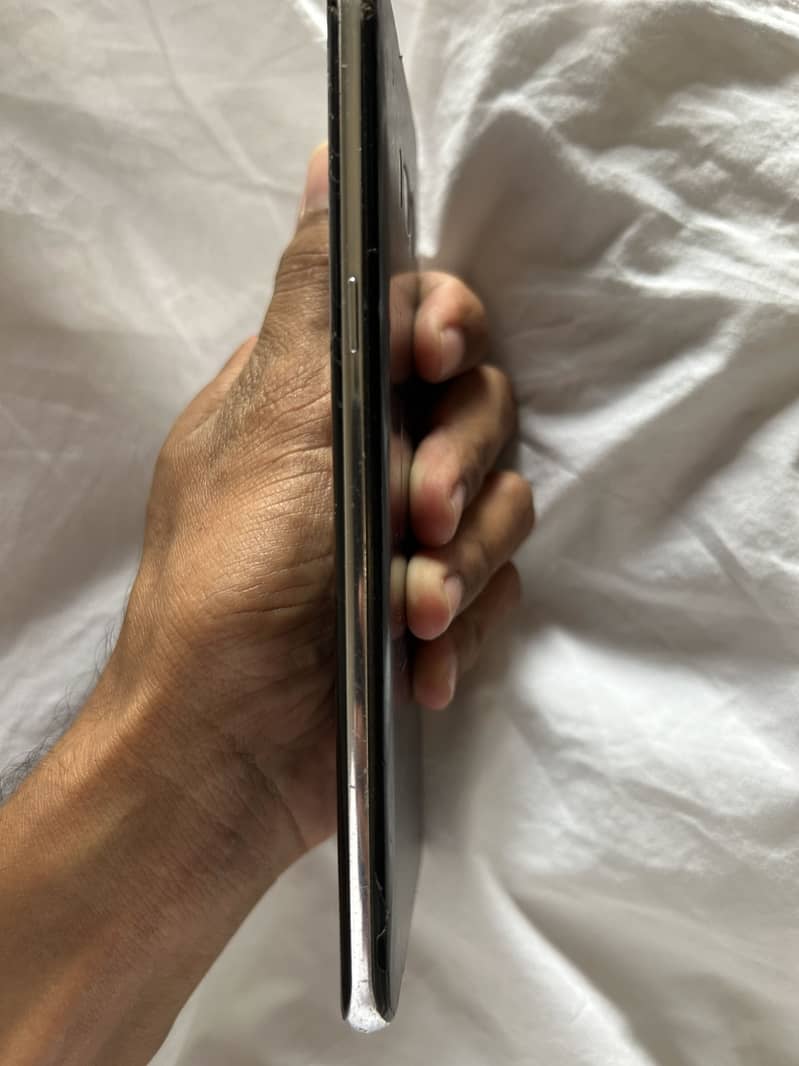 Samsung Mobile S8 Plus 2