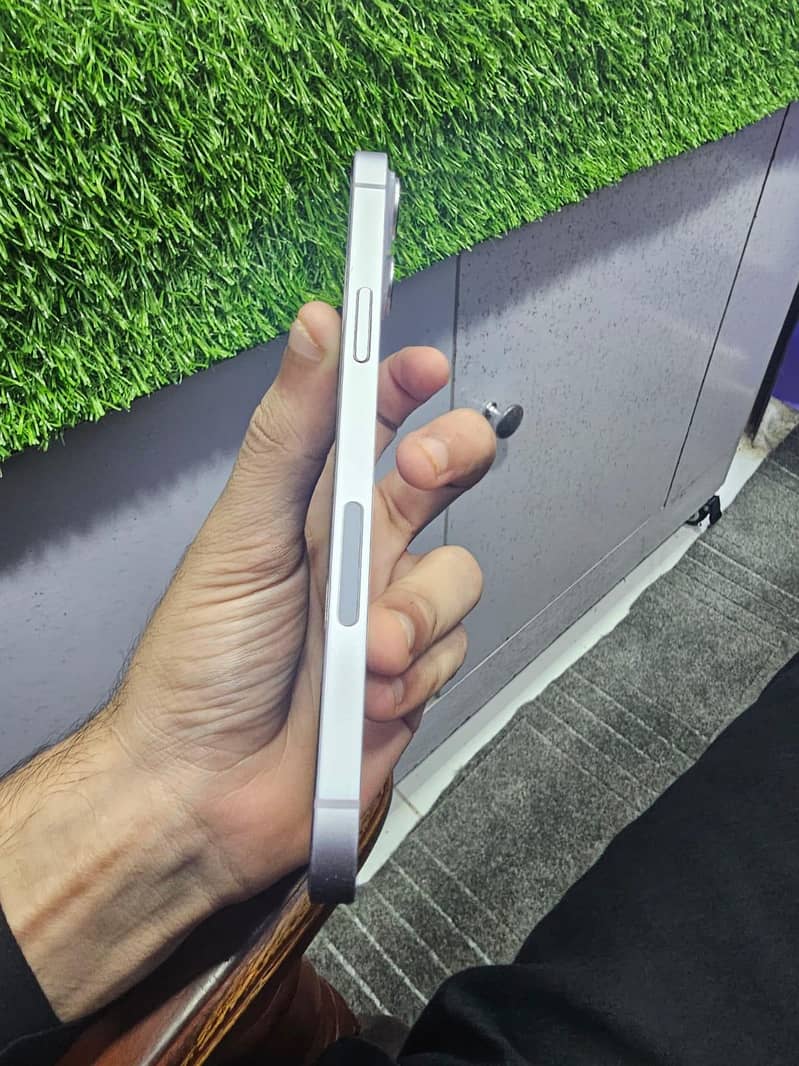 Apple iPhone 14 plus 1