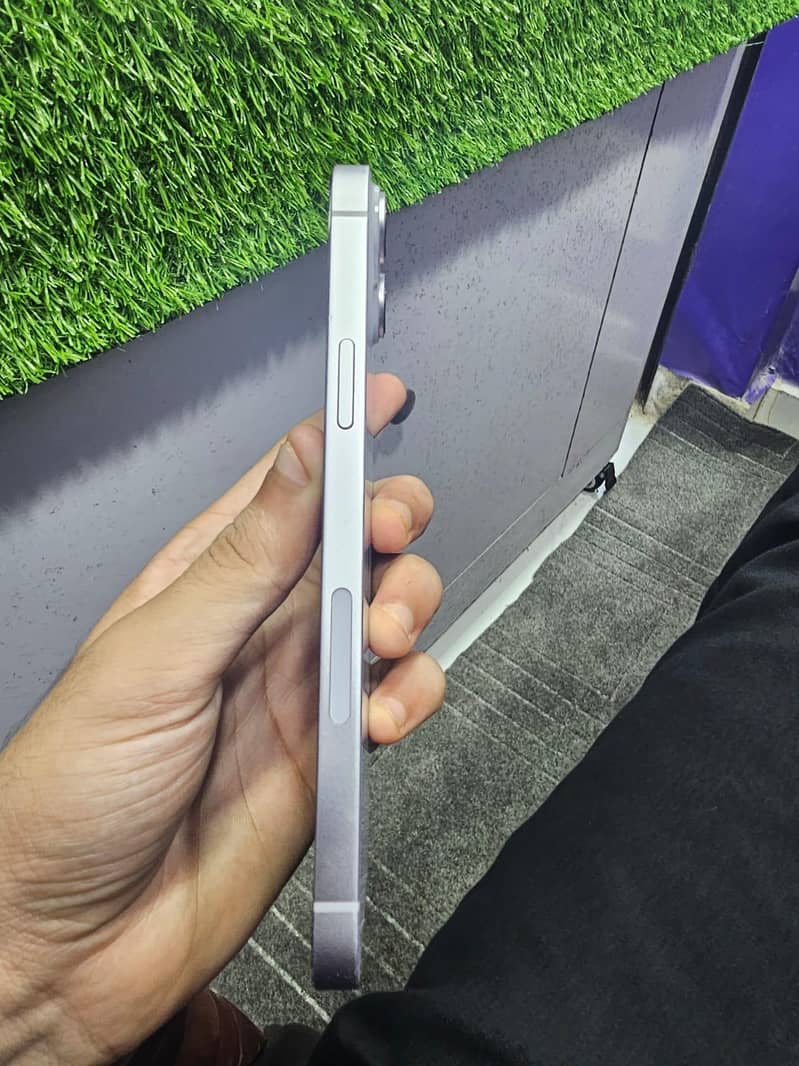 Apple iPhone 14 plus 4