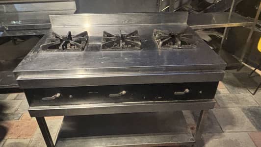 stove with 3 Burner