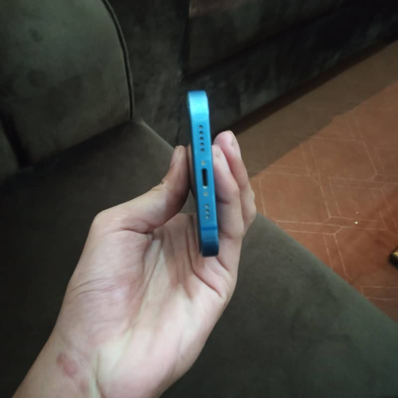 Apple iPhone 13 1