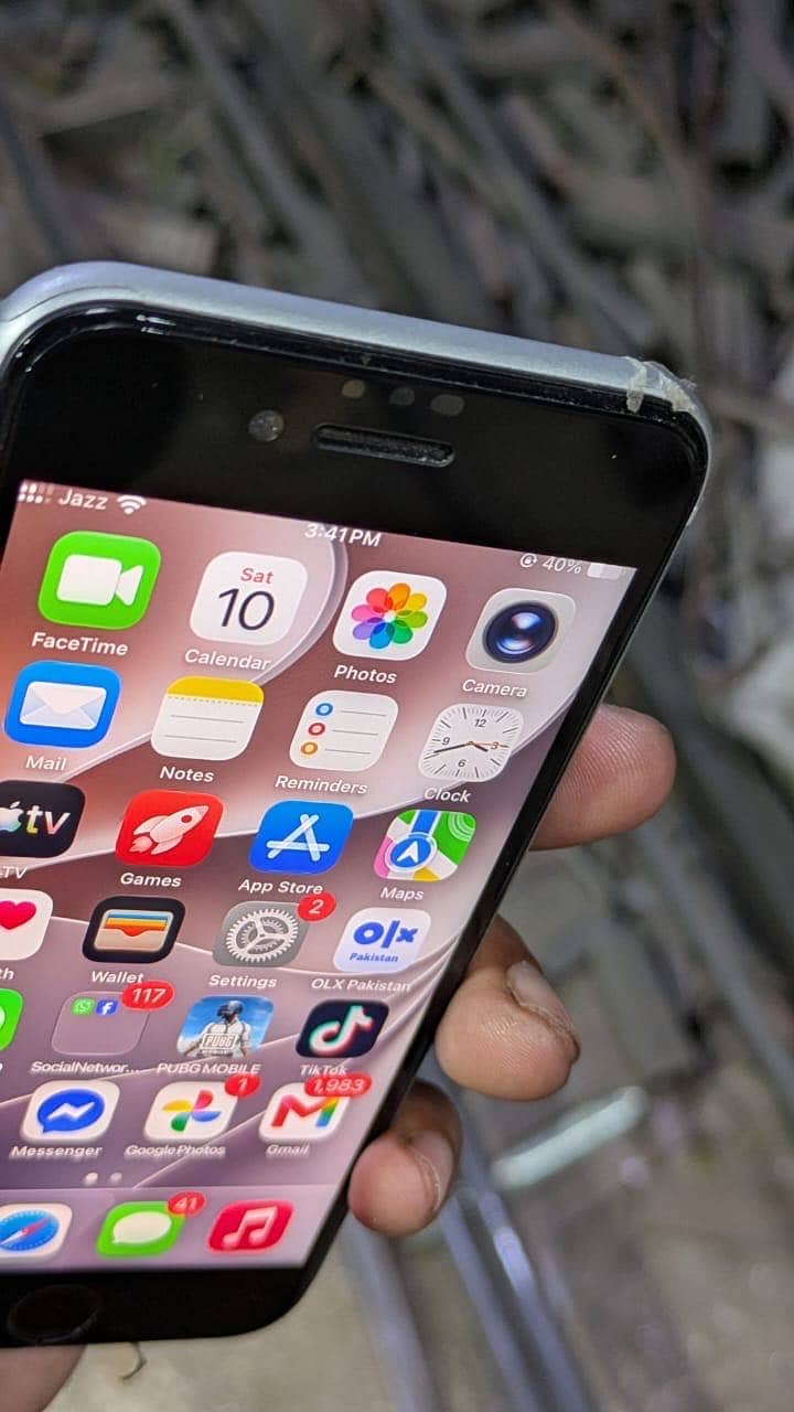 Apple iPhone SE 11
