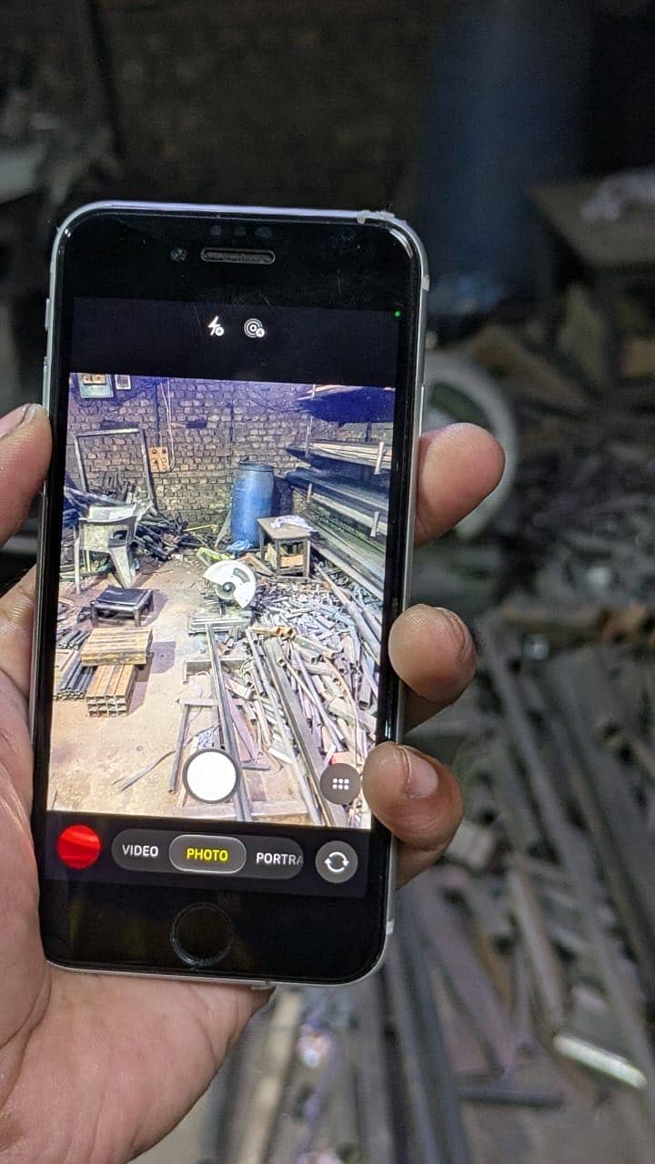 Apple iPhone SE 12