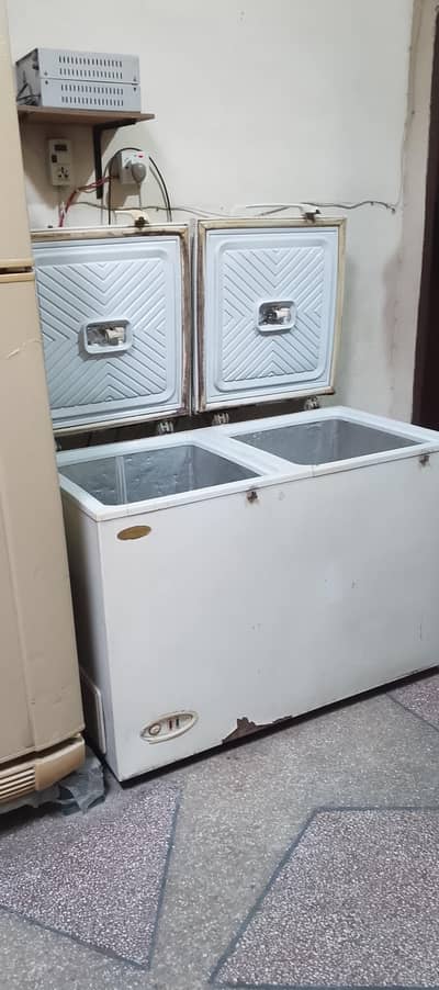 URGENT SALE  Waves Double Door Deep Freezer