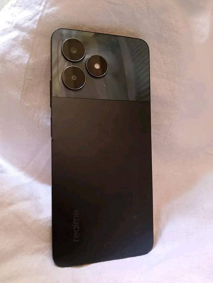 Realme C51 2