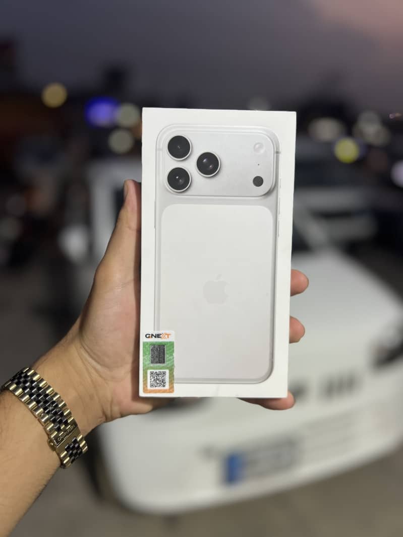 Apple iPhone 17 Pro Max 6