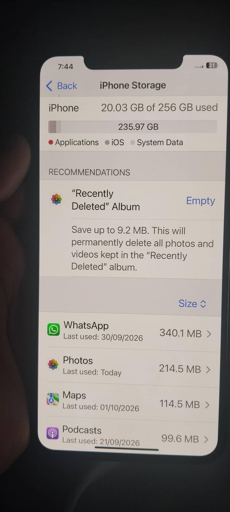 Apple iPhone XS Max 1