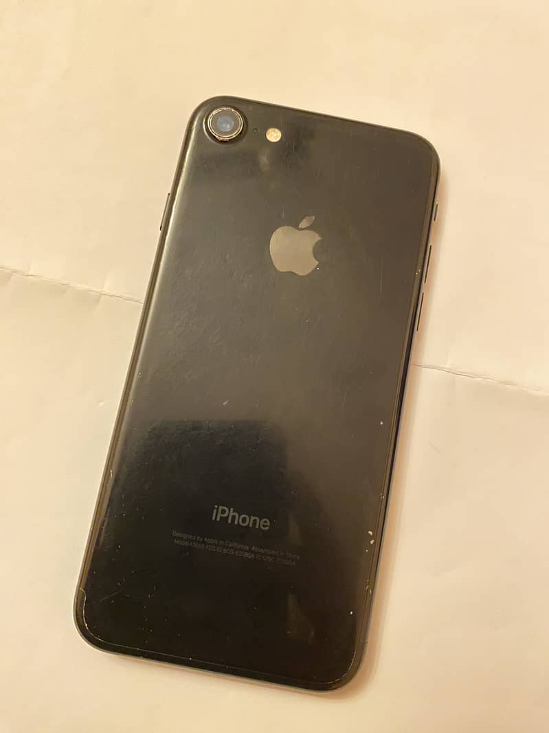 Apple iPhone 7 0