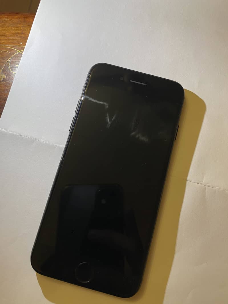 Apple iPhone 7 3
