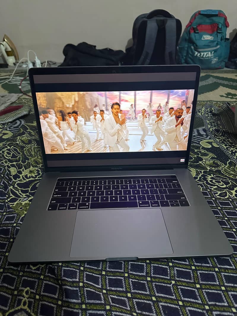 Macbook Pro 1