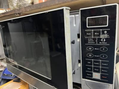Microwave Oven