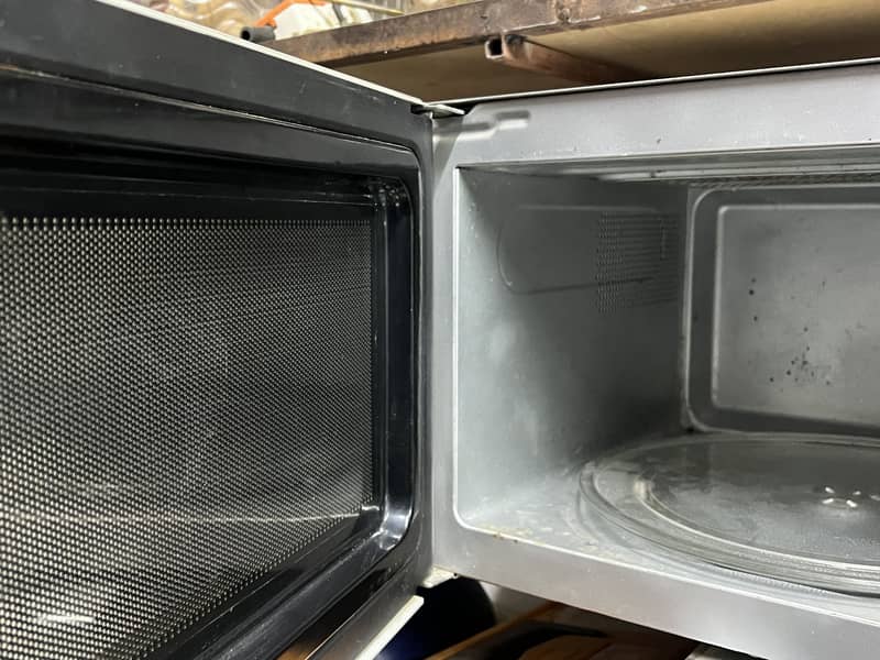 Microwave Oven 1