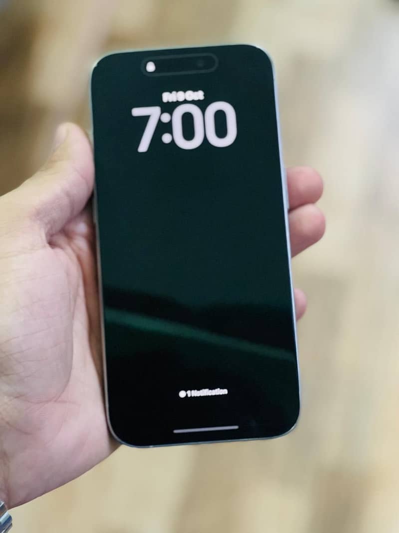 Apple iPhone 15 Pro 1