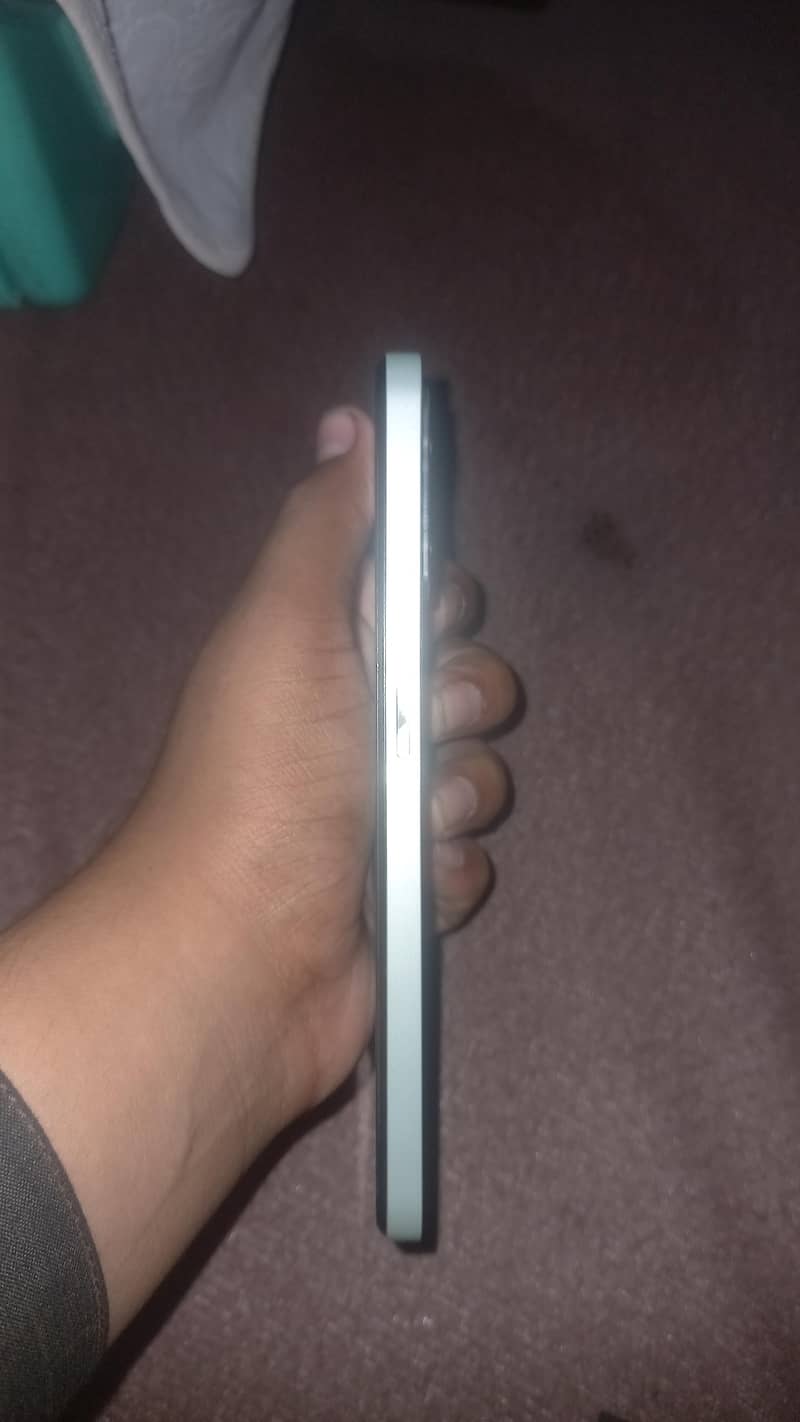 Realme C35 3