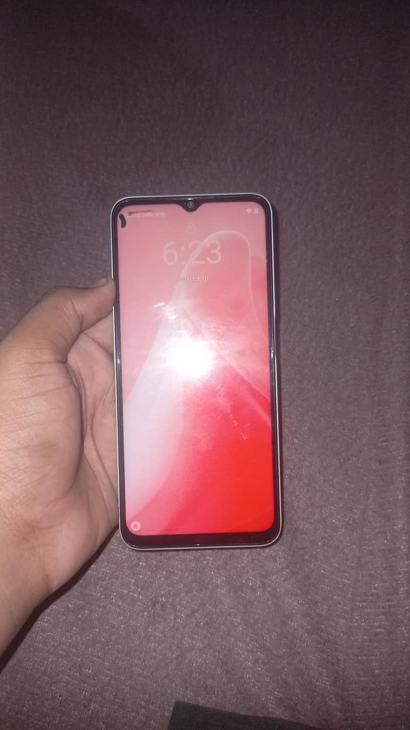 Realme C35 4