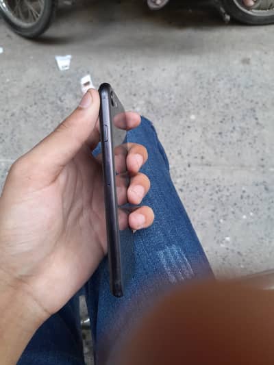 Apple iPhone SE