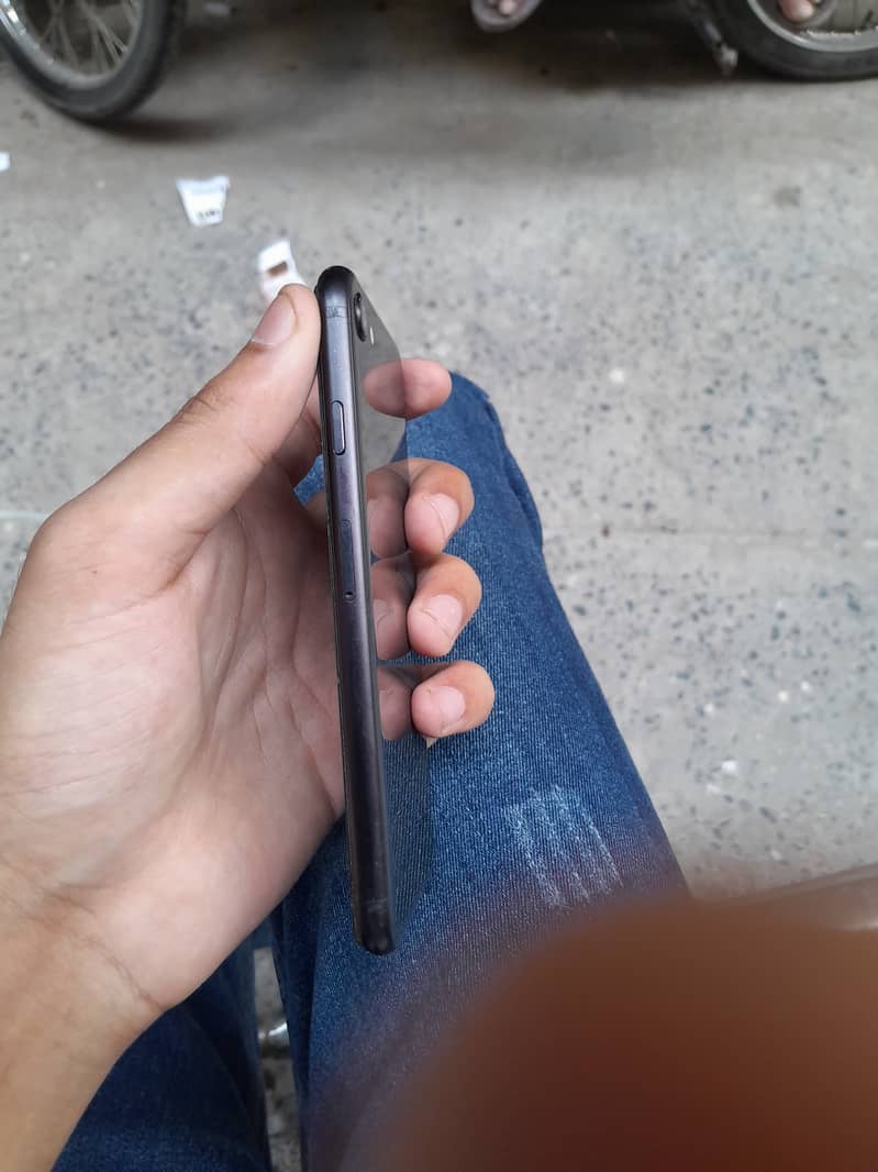 Apple iPhone SE 0