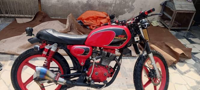 Honda 125 cafe racer