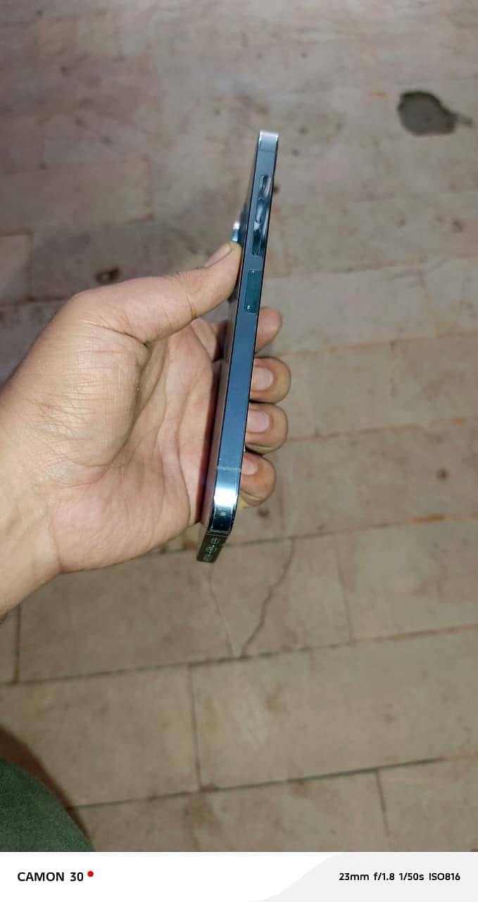 Apple iPhone 13 Pro Max 4