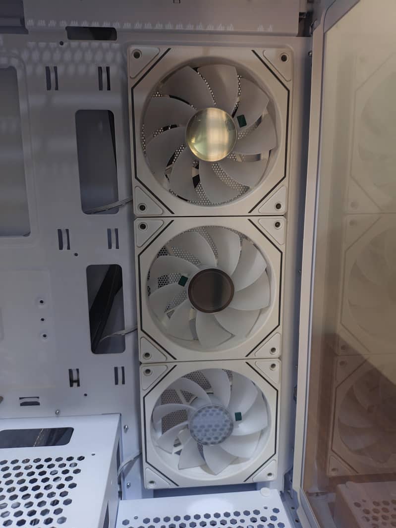 gaming PC case 7