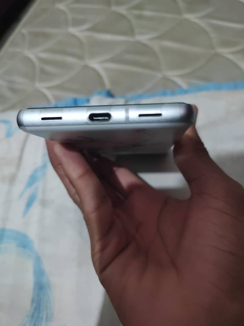 Google Pixel 7a 2