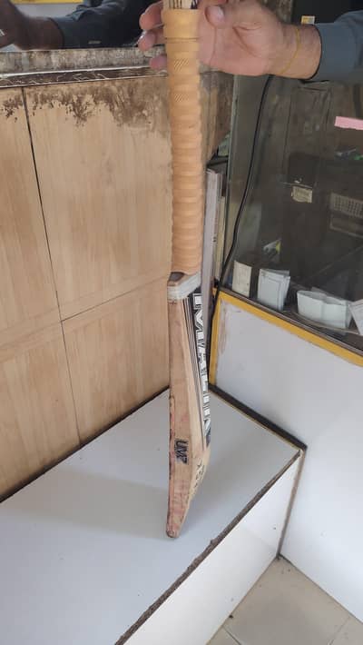 mb bat 10/9 condition number 03084886584 baki details ke liay call pr