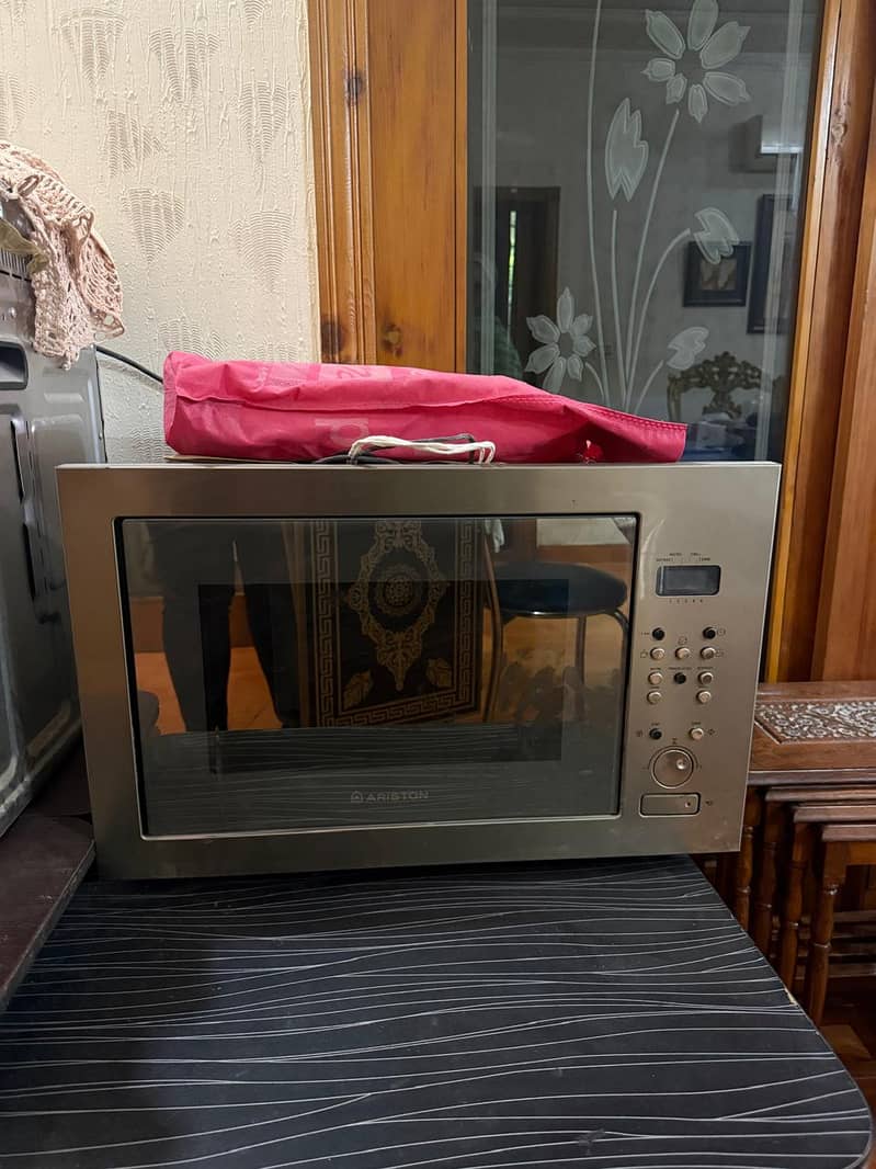 Ariston Microwave 0
