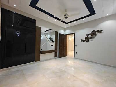 10 Marla House For Sale In Bahria Town Lahore - Prime Location Sector C