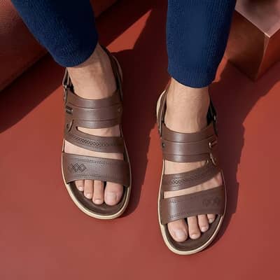 Clive Medicated Sandals Brown 10 number urgent sale only 35oo