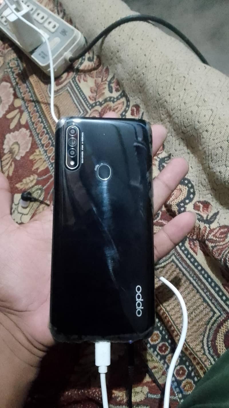 OPPO A31 0